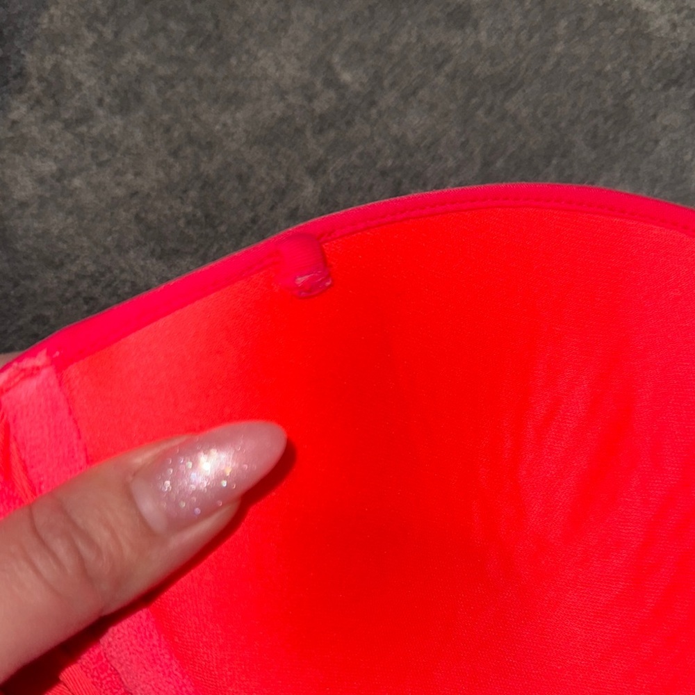 Victoria’s Secret- Strapless Bandeau Bikini Top – Size 36C - Picture 11 of 13